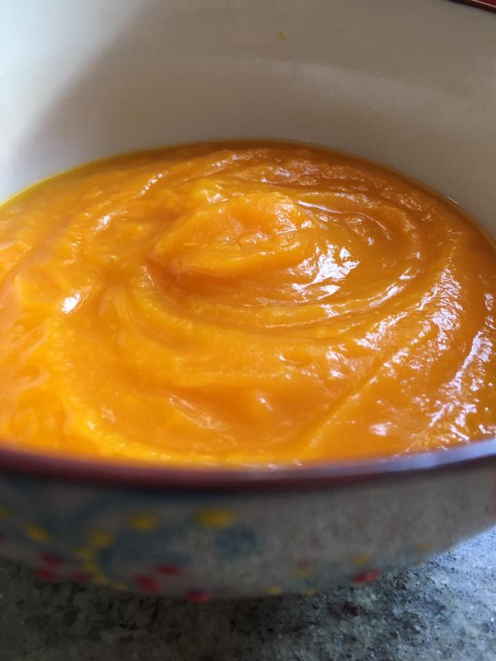 Zupa dyniowa z pomarańczą i batatem